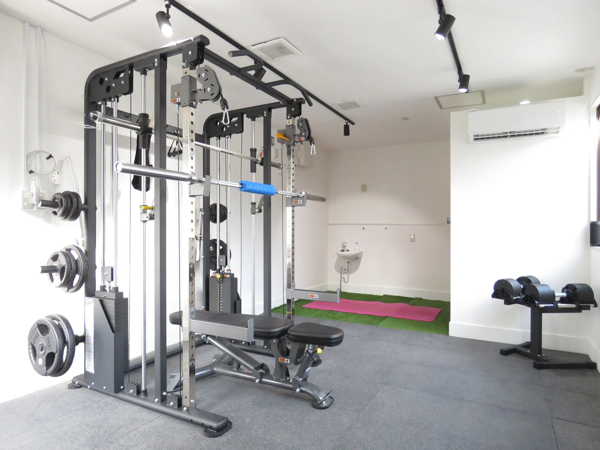 葛西のパーソナルジム | 初心者専門1NDLY Personal Gym | 葛西駅徒歩4分  