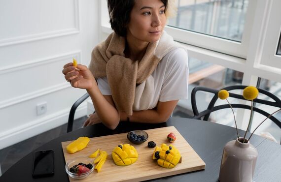 西葛西のパーソナルジム:｢一個くらいなら｣で手が伸びる職場のお菓子~1NDLYパーソナルジム西葛西店~