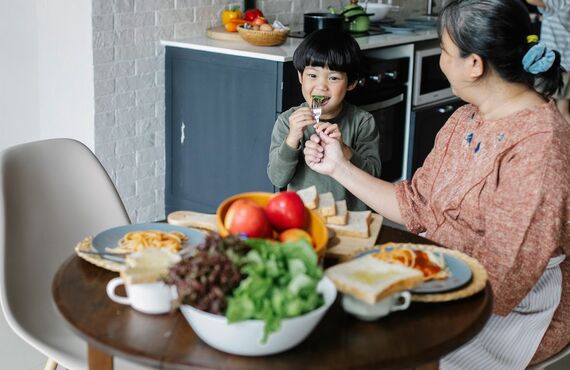 葛西のパーソナルジム:｢ごちそうさま｣の後､食べ続けてしまう~1NDLYパーソナルジム葛西店~